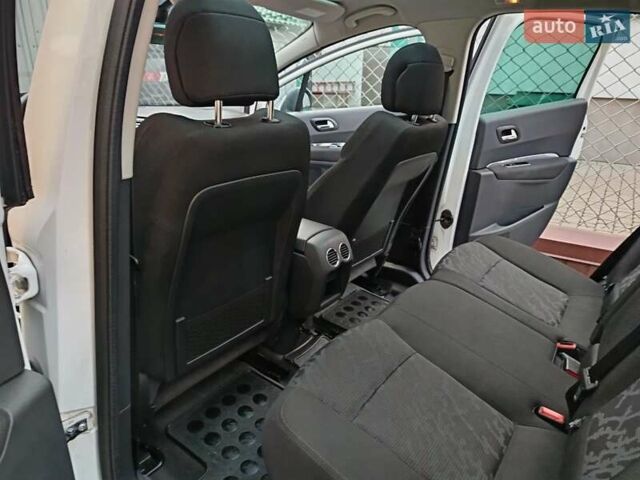Білий Пежо 3008, об'ємом двигуна 2 л та пробігом 196 тис. км за 8350 $, фото 15 на Automoto.ua