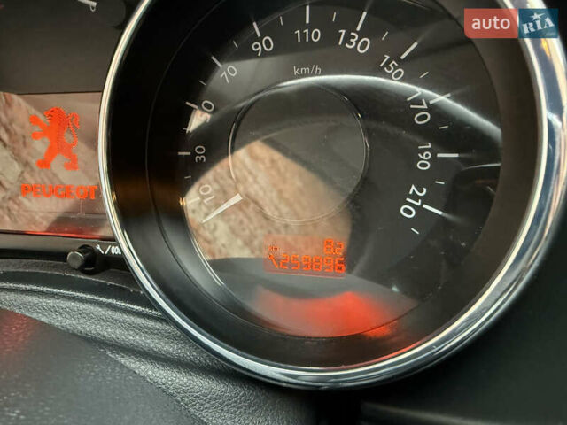 Белый Пежо 3008, объемом двигателя 1.56 л и пробегом 260 тыс. км за 8500 $, фото 22 на Automoto.ua