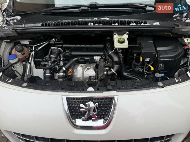 Белый Пежо 3008, объемом двигателя 1.56 л и пробегом 260 тыс. км за 8500 $, фото 8 на Automoto.ua