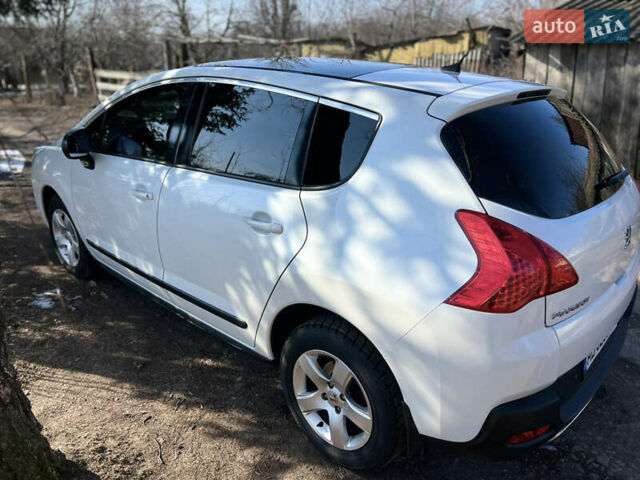 Білий Пежо 3008, об'ємом двигуна 2 л та пробігом 220 тис. км за 9000 $, фото 4 на Automoto.ua