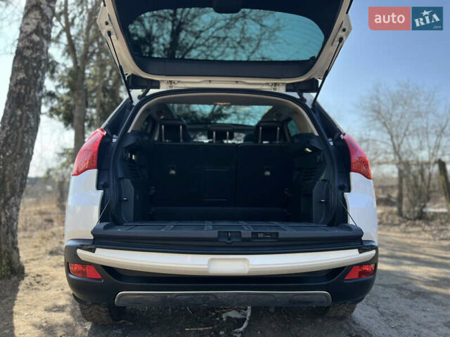 Білий Пежо 3008, об'ємом двигуна 2 л та пробігом 220 тис. км за 9000 $, фото 1 на Automoto.ua