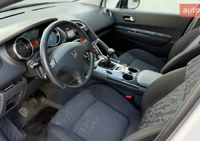 Белый Пежо 3008, объемом двигателя 2 л и пробегом 213 тыс. км за 8950 $, фото 28 на Automoto.ua