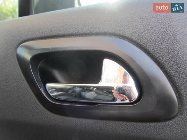 Белый Пежо 3008, объемом двигателя 1.6 л и пробегом 227 тыс. км за 8900 $, фото 70 на Automoto.ua