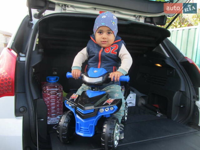 Белый Пежо 3008, объемом двигателя 1.6 л и пробегом 227 тыс. км за 8900 $, фото 15 на Automoto.ua