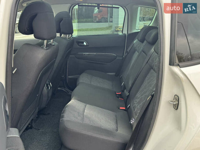 Білий Пежо 3008, об'ємом двигуна 1.6 л та пробігом 181 тис. км за 8650 $, фото 30 на Automoto.ua