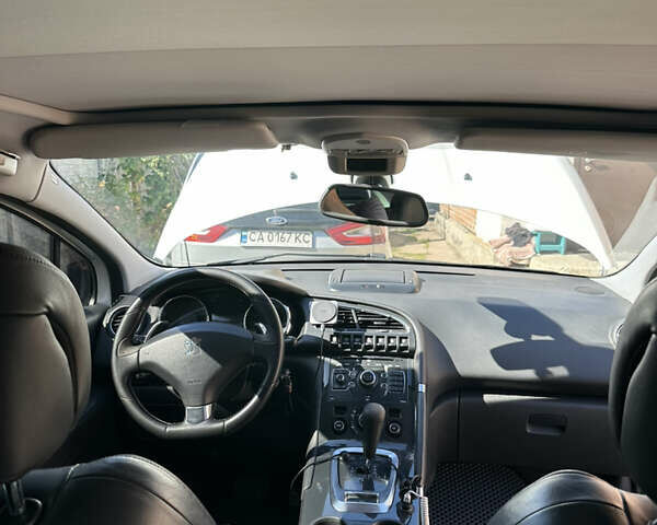 Белый Пежо 3008, объемом двигателя 1.56 л и пробегом 223 тыс. км за 9400 $, фото 9 на Automoto.ua