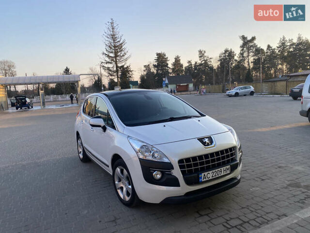 Белый Пежо 3008, объемом двигателя 1.6 л и пробегом 260 тыс. км за 8300 $, фото 1 на Automoto.ua