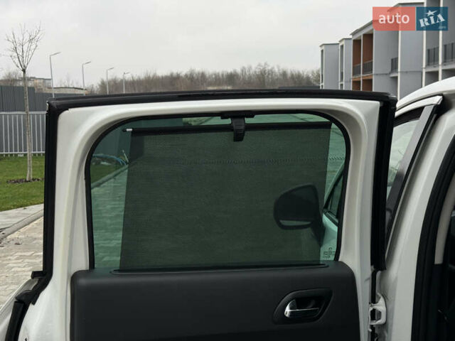 Білий Пежо 3008, об'ємом двигуна 1.6 л та пробігом 230 тис. км за 6900 $, фото 44 на Automoto.ua
