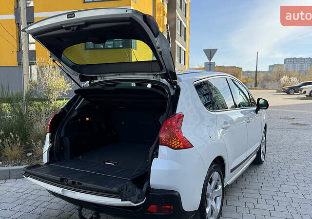 Белый Пежо 3008, объемом двигателя 2 л и пробегом 213 тыс. км за 8950 $, фото 43 на Automoto.ua