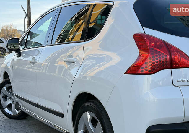 Белый Пежо 3008, объемом двигателя 2 л и пробегом 213 тыс. км за 8950 $, фото 25 на Automoto.ua