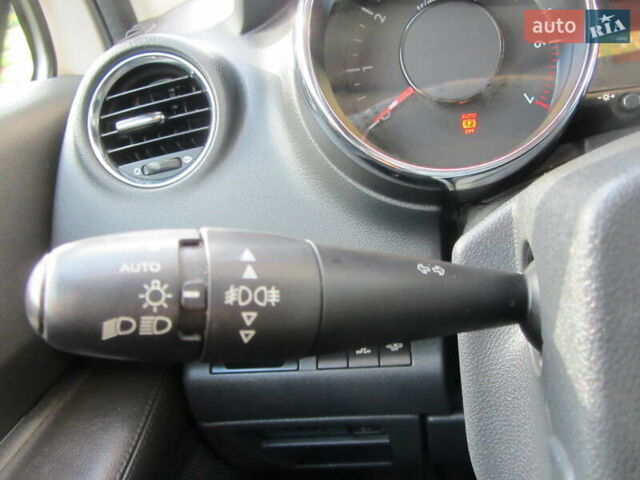 Белый Пежо 3008, объемом двигателя 1.6 л и пробегом 227 тыс. км за 8900 $, фото 68 на Automoto.ua