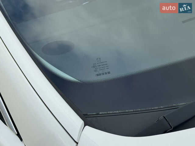 Белый Пежо 3008, объемом двигателя 1.6 л и пробегом 181 тыс. км за 8650 $, фото 45 на Automoto.ua