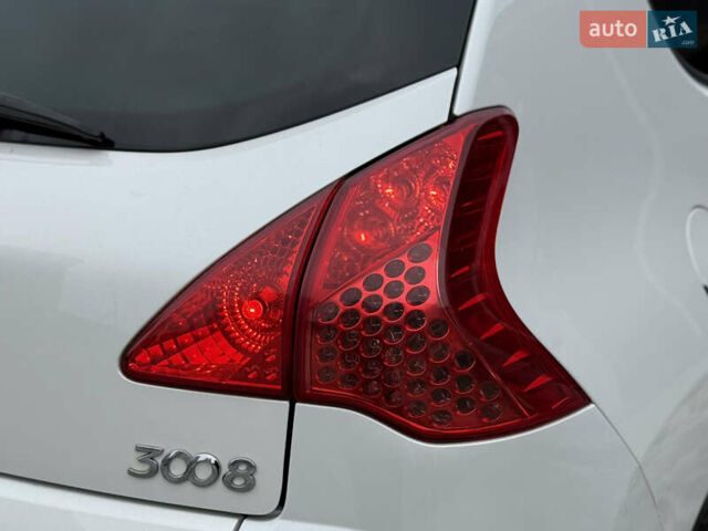 Білий Пежо 3008, об'ємом двигуна 1.6 л та пробігом 230 тис. км за 6900 $, фото 26 на Automoto.ua