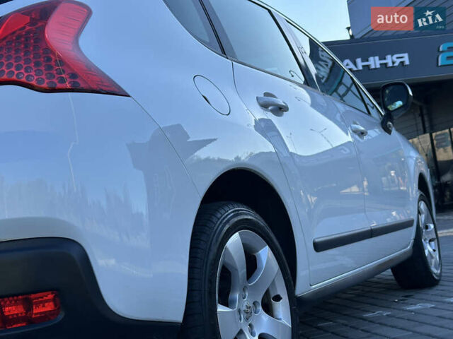 Білий Пежо 3008, об'ємом двигуна 1.6 л та пробігом 215 тис. км за 8950 $, фото 3 на Automoto.ua