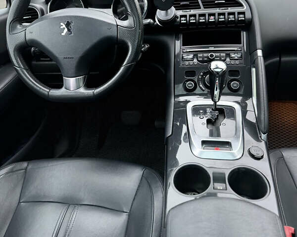 Белый Пежо 3008, объемом двигателя 2 л и пробегом 220 тыс. км за 10300 $, фото 17 на Automoto.ua