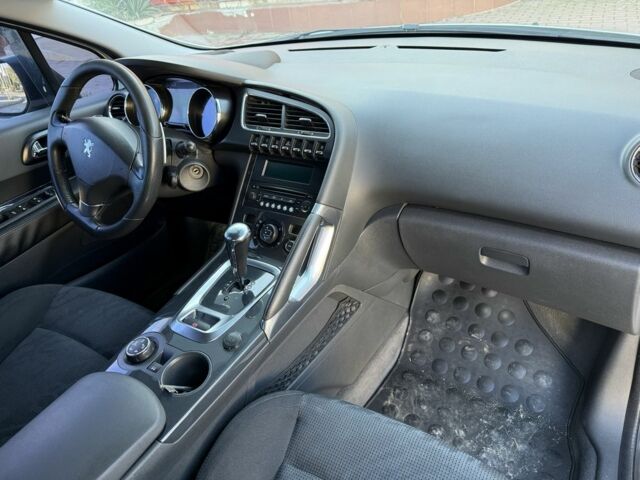 Белый Пежо 3008, объемом двигателя 1.6 л и пробегом 198 тыс. км за 9000 $, фото 13 на Automoto.ua