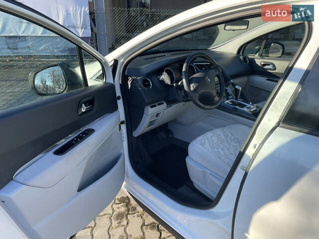 Белый Пежо 3008, объемом двигателя 1.6 л и пробегом 240 тыс. км за 8300 $, фото 8 на Automoto.ua