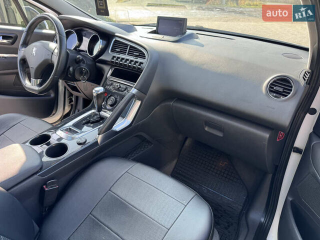 Белый Пежо 3008, объемом двигателя 2 л и пробегом 256 тыс. км за 10350 $, фото 16 на Automoto.ua