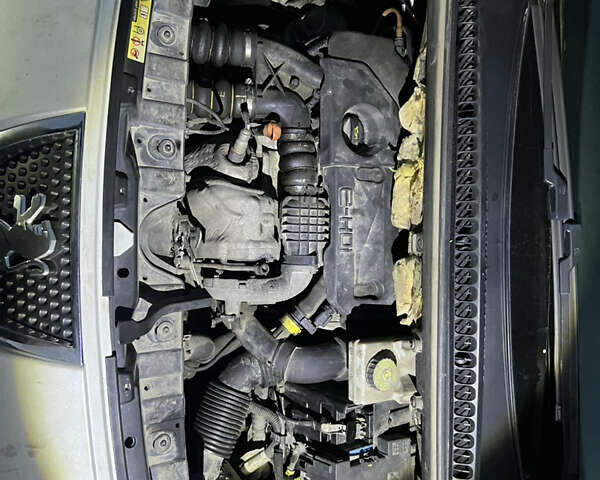 Пежо 3008 2011 в Луцке на Automoto.ua Белый Пежо 3008, объемом двигателя 1.56 л и пробегом 182 тыс. км за 8500 $, фото 12 на Automoto.ua