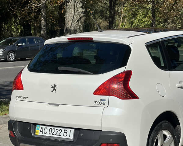 Пежо 3008 2011 в Луцке на Automoto.ua Белый Пежо 3008, объемом двигателя 1.56 л и пробегом 182 тыс. км за 8500 $, фото 1 на Automoto.ua