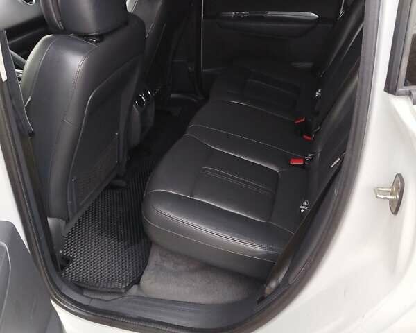 Белый Пежо 3008, объемом двигателя 1.6 л и пробегом 237 тыс. км за 8900 $, фото 11 на Automoto.ua