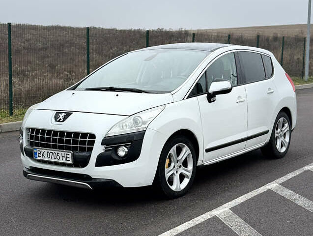 Белый Пежо 3008, объемом двигателя 2 л и пробегом 220 тыс. км за 10300 $, фото 6 на Automoto.ua