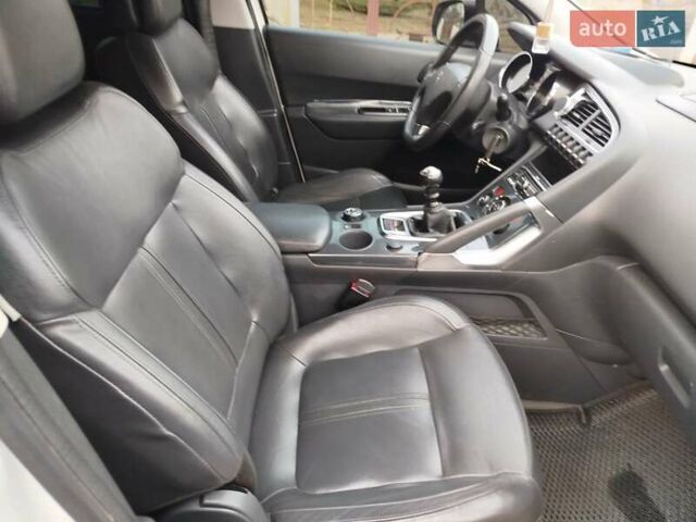 Белый Пежо 3008, объемом двигателя 1.6 л и пробегом 237 тыс. км за 8900 $, фото 6 на Automoto.ua