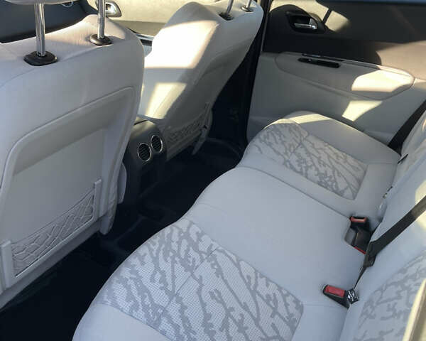 Белый Пежо 3008, объемом двигателя 1.6 л и пробегом 240 тыс. км за 8300 $, фото 11 на Automoto.ua