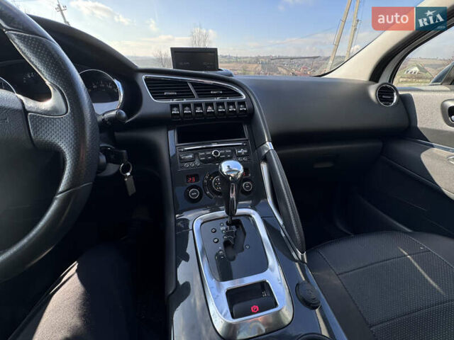 Белый Пежо 3008, объемом двигателя 2 л и пробегом 256 тыс. км за 10350 $, фото 20 на Automoto.ua