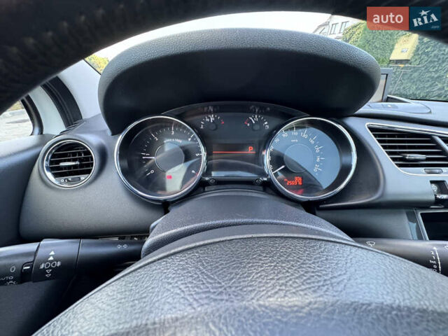 Белый Пежо 3008, объемом двигателя 2 л и пробегом 256 тыс. км за 8700 $, фото 24 на Automoto.ua