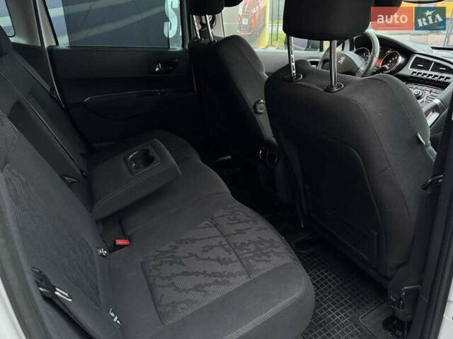 Пежо 3008 2011 в Стрые на Automoto.ua Белый Пежо 3008, объемом двигателя 1.56 л и пробегом 197 тыс. км за 7200 $, фото 22 на Automoto.ua