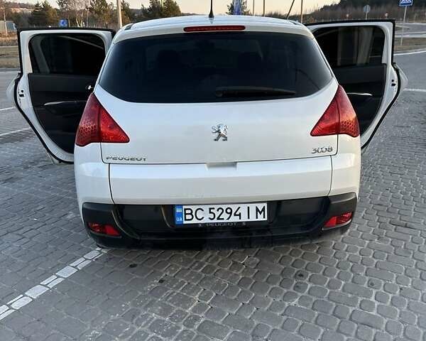 Белый Пежо 3008, объемом двигателя 1.6 л и пробегом 297 тыс. км за 8800 $, фото 4 на Automoto.ua