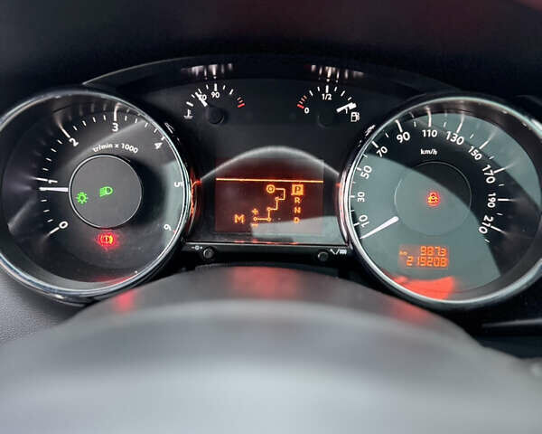 Белый Пежо 3008, объемом двигателя 2 л и пробегом 220 тыс. км за 10300 $, фото 13 на Automoto.ua