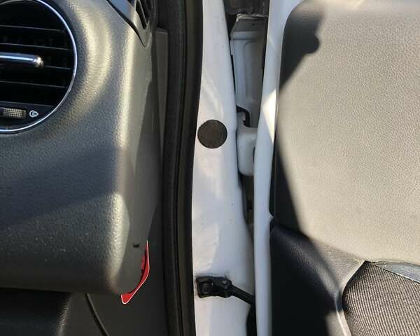 Пежо 3008 2011 в Стрые на Automoto.ua Белый Пежо 3008, объемом двигателя 1.56 л и пробегом 259 тыс. км за 8400 $, фото 5 на Automoto.ua