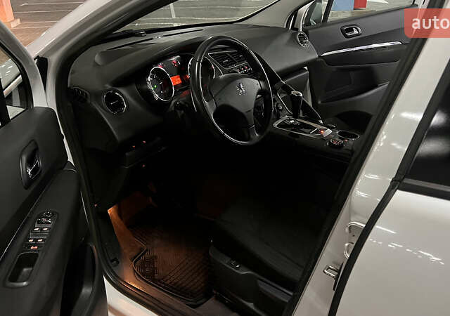 Пежо 3008 2011 в Киеве на Automoto.ua Белый Пежо 3008, объемом двигателя 1.56 л и пробегом 256 тыс. км за 8300 $, фото 6 на Automoto.ua