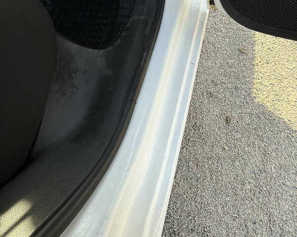 Белый Пежо 3008, объемом двигателя 1.6 л и пробегом 193 тыс. км за 6700 $, фото 14 на Automoto.ua