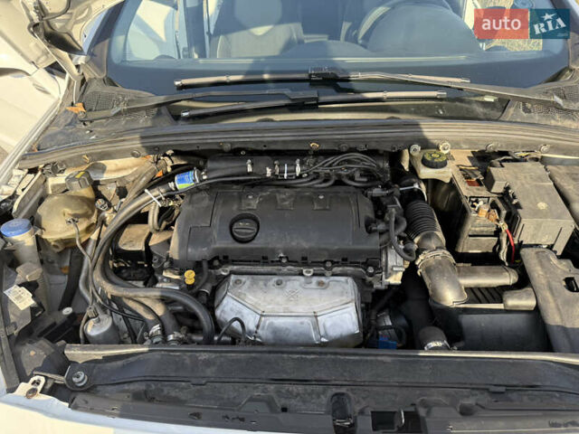 Белый Пежо 3008, объемом двигателя 1.6 л и пробегом 193 тыс. км за 6700 $, фото 23 на Automoto.ua