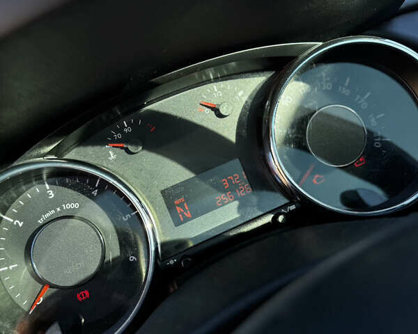 Белый Пежо 3008, объемом двигателя 1.56 л и пробегом 253 тыс. км за 8100 $, фото 13 на Automoto.ua