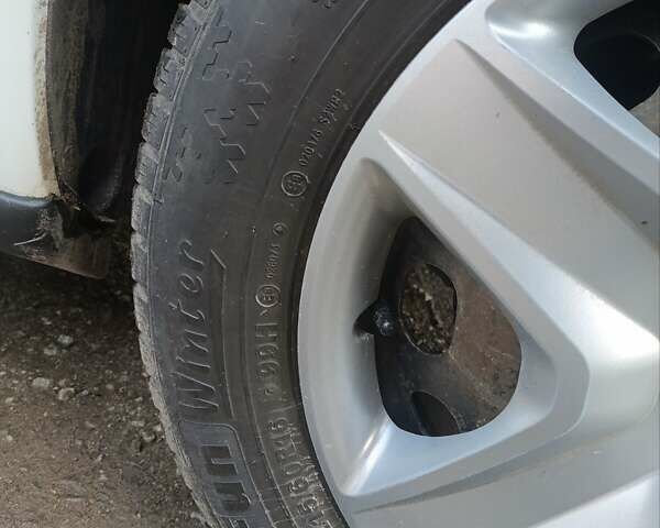 Белый Пежо 3008, объемом двигателя 1.6 л и пробегом 191 тыс. км за 8200 $, фото 5 на Automoto.ua