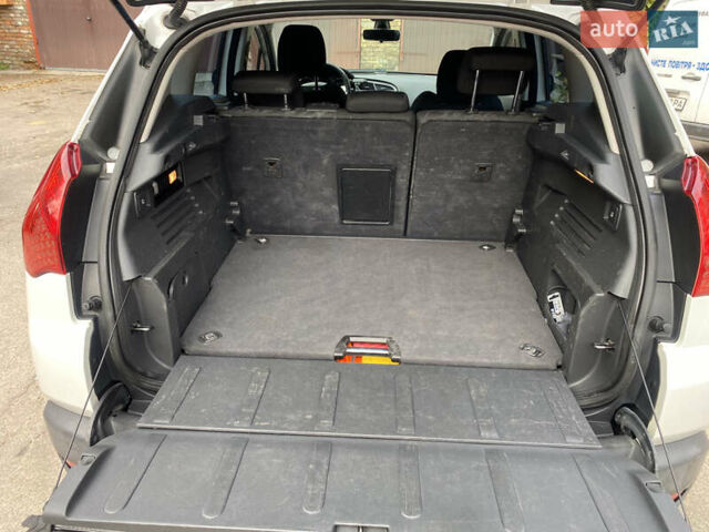 Пежо 3008 2011 в Киеве на Automoto.ua Белый Пежо 3008, объемом двигателя 1.6 л и пробегом 274 тыс. км за 7800 $, фото 6 на Automoto.ua