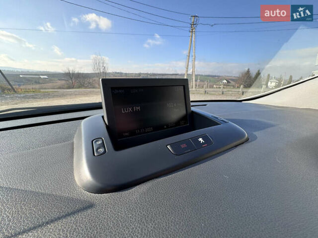 Белый Пежо 3008, объемом двигателя 2 л и пробегом 256 тыс. км за 10350 $, фото 23 на Automoto.ua