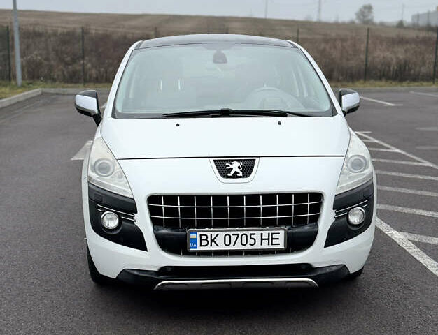 Белый Пежо 3008, объемом двигателя 2 л и пробегом 220 тыс. км за 10300 $, фото 7 на Automoto.ua