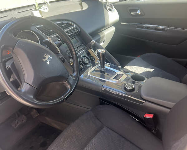 Пежо 3008 2011 в Луцке на Automoto.ua Белый Пежо 3008, объемом двигателя 1.56 л и пробегом 182 тыс. км за 8500 $, фото 2 на Automoto.ua