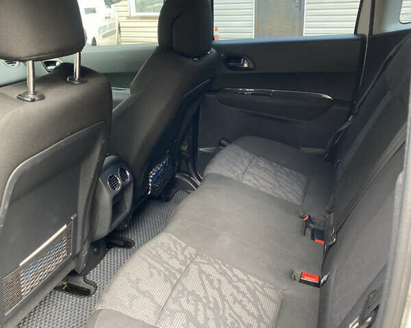 Пежо 3008 2011 в Киеве на Automoto.ua Белый Пежо 3008, объемом двигателя 1.6 л и пробегом 274 тыс. км за 7800 $, фото 10 на Automoto.ua