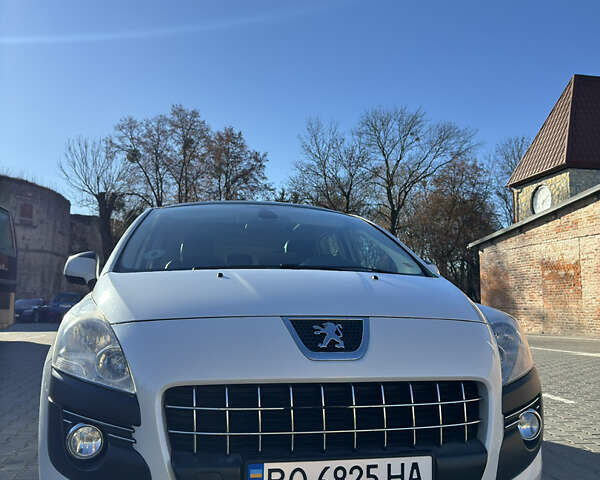 Белый Пежо 3008, объемом двигателя 1.56 л и пробегом 253 тыс. км за 8100 $, фото 7 на Automoto.ua