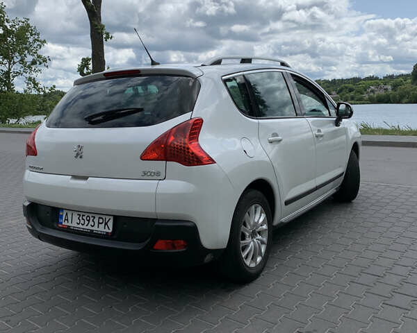 Білий Пежо 3008, об'ємом двигуна 1.6 л та пробігом 194 тис. км за 11000 $, фото 12 на Automoto.ua