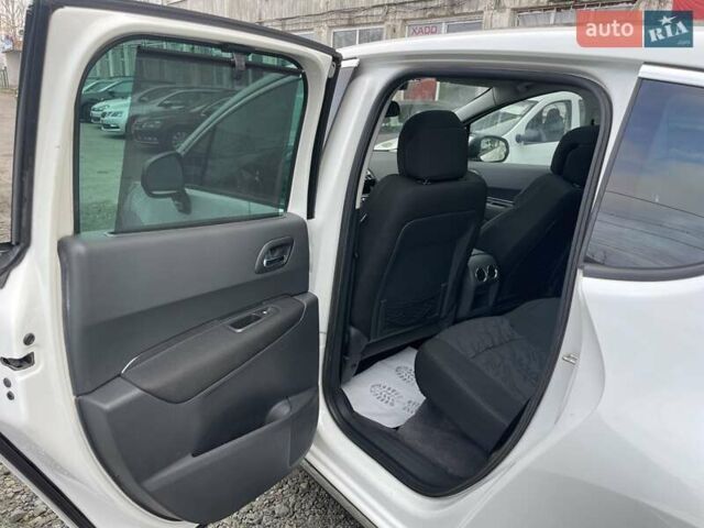 Пежо 3008 2011 в Сумах на Automoto.ua Белый Пежо 3008, объемом двигателя 1.6 л и пробегом 217 тыс. км за 10000 $, фото 50 на Automoto.ua