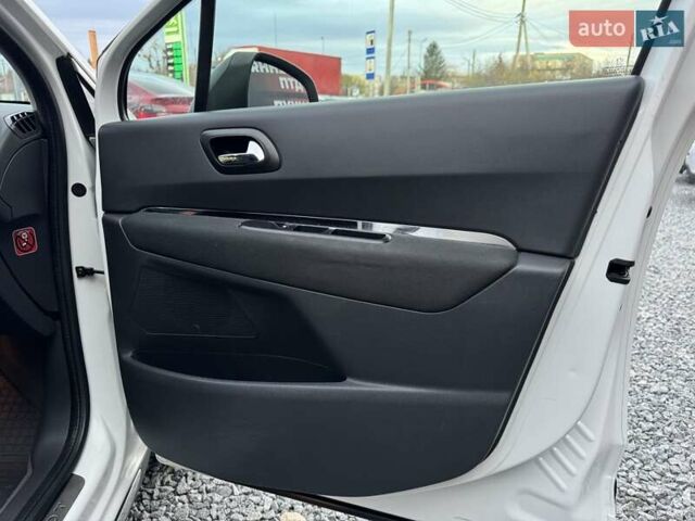 Пежо 3008 2011 в Стрые на Automoto.ua Белый Пежо 3008, объемом двигателя 1.56 л и пробегом 197 тыс. км за 7200 $, фото 16 на Automoto.ua