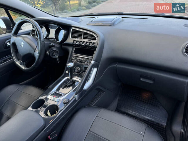 Белый Пежо 3008, объемом двигателя 2 л и пробегом 256 тыс. км за 8900 $, фото 18 на Automoto.ua
