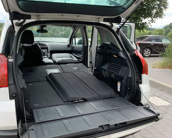 Білий Пежо 3008, об'ємом двигуна 1.6 л та пробігом 194 тис. км за 11000 $, фото 3 на Automoto.ua